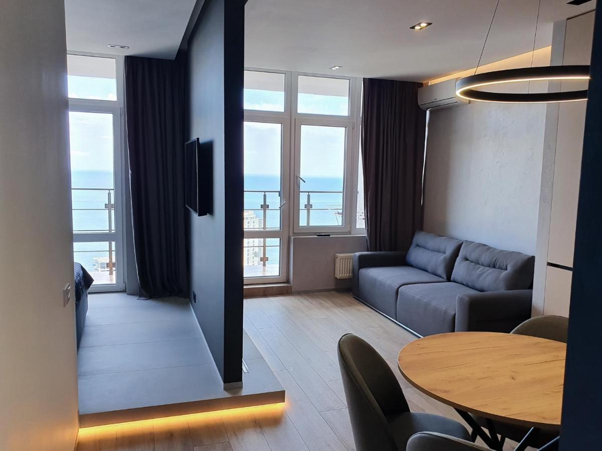 Level 24 - Sea & Sky View Apartment โอเดสซา ภายนอก รูปภาพ