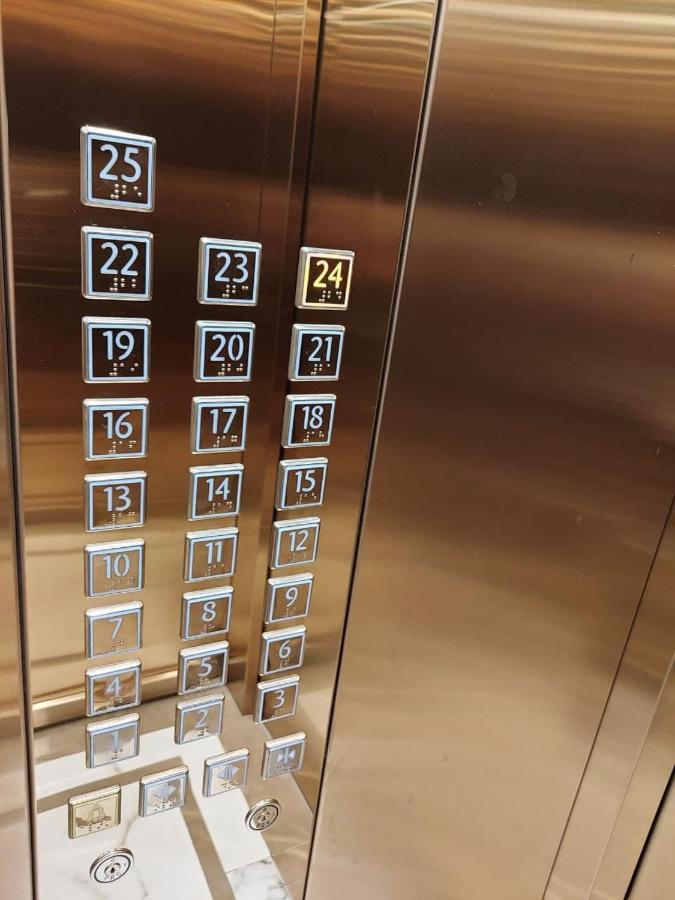 Level 24 - Sea & Sky View Apartment โอเดสซา ภายนอก รูปภาพ