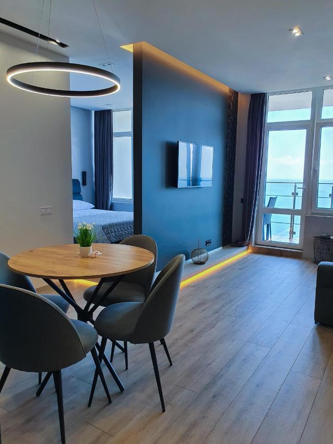 Level 24 - Sea & Sky View Apartment โอเดสซา ภายนอก รูปภาพ