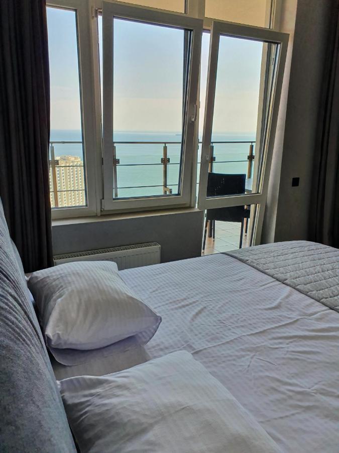 Level 24 - Sea & Sky View Apartment โอเดสซา ภายนอก รูปภาพ